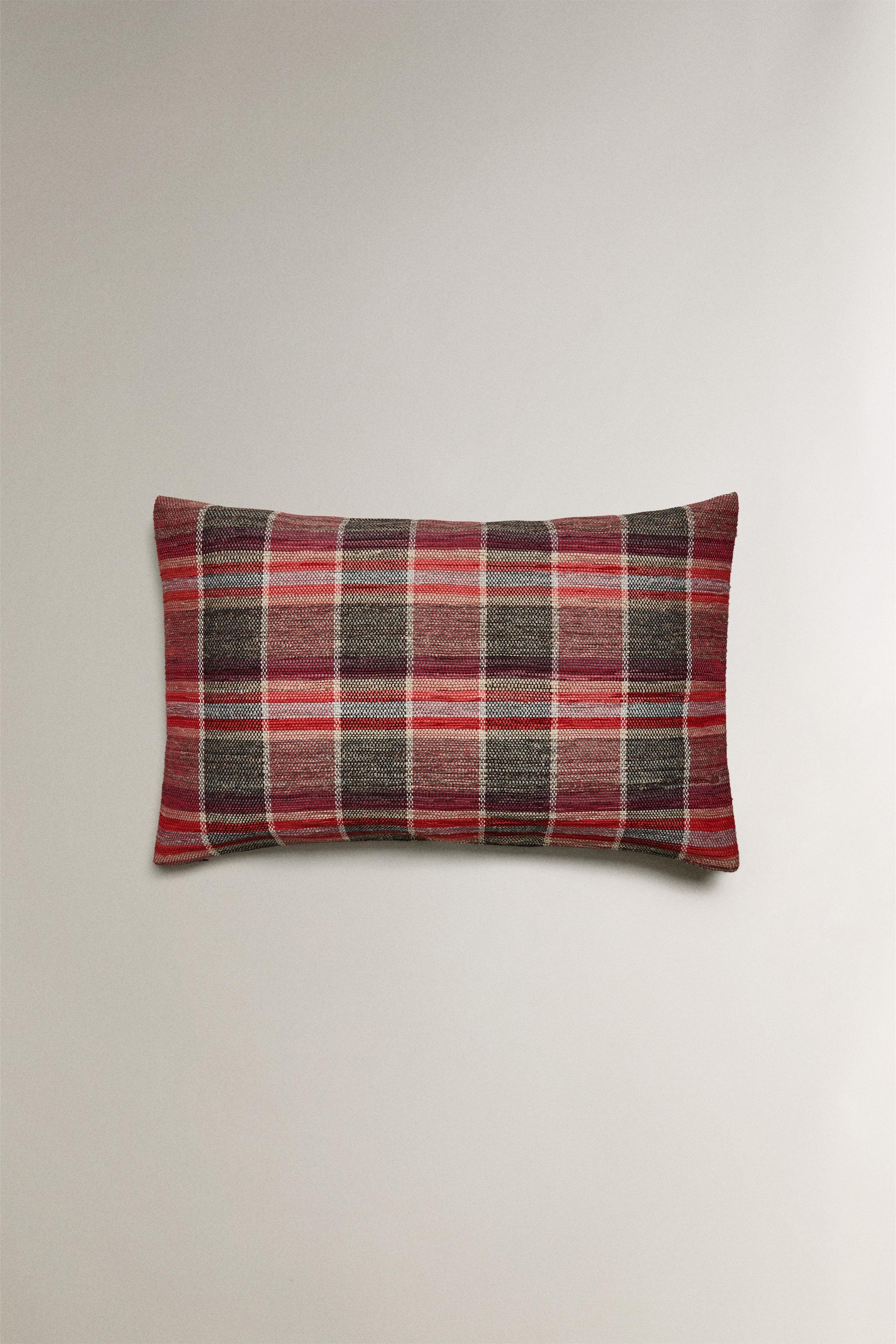 HOUSSE DE COUSSIN CARREAUX